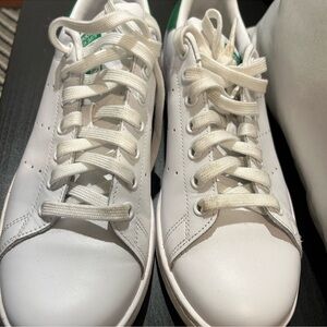 Adidas woman’s size 8 never worn White and Green Sneakers